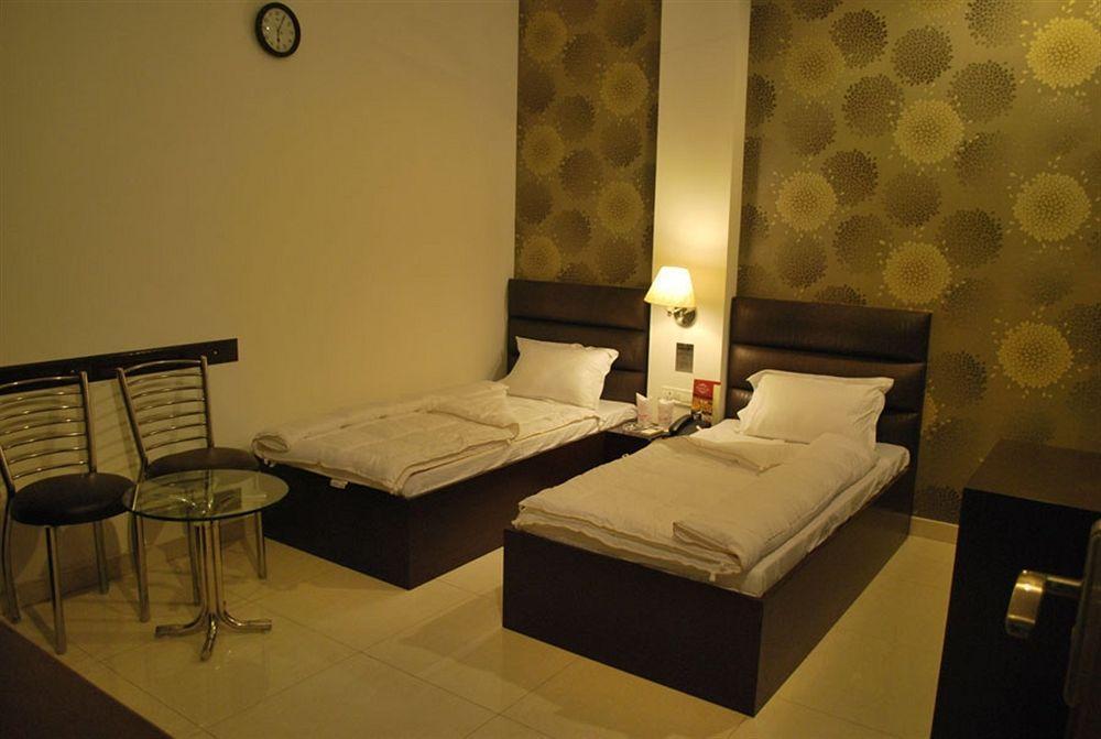 Hotel Arina Inn New Delhi Exterior photo