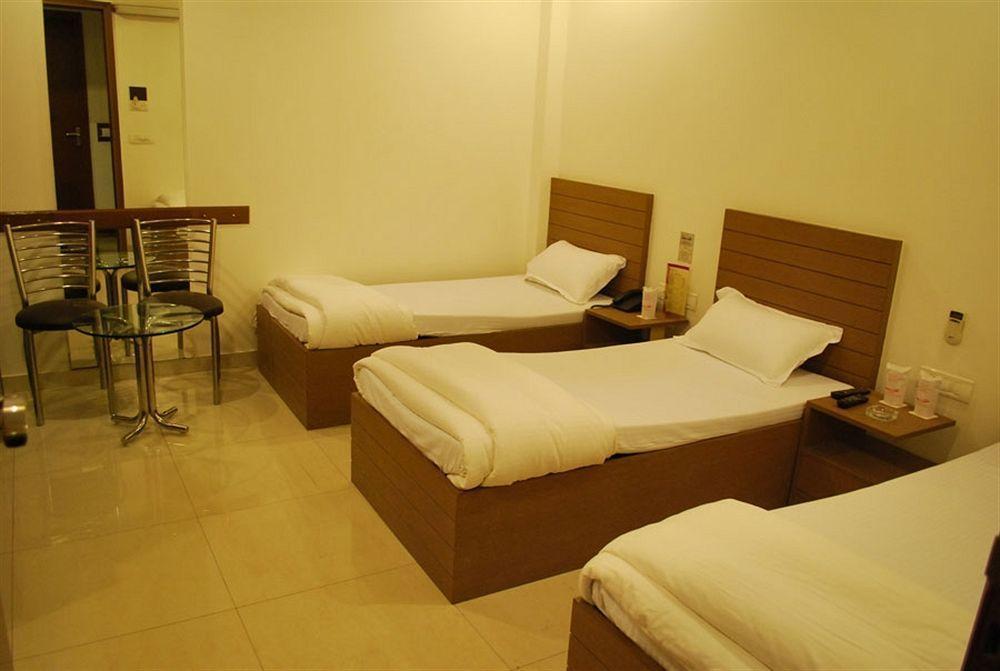 Hotel Arina Inn New Delhi Exterior photo