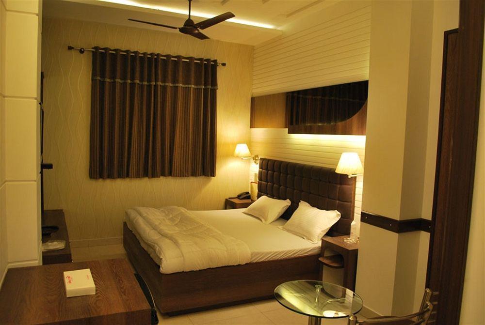 Hotel Arina Inn New Delhi Exterior photo