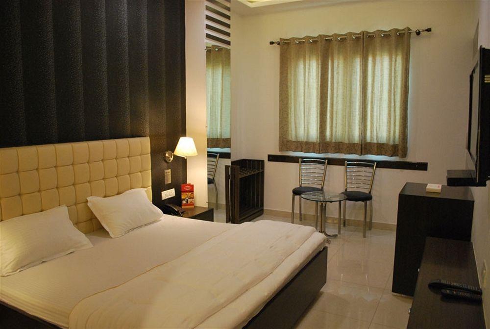 Hotel Arina Inn New Delhi Exterior photo