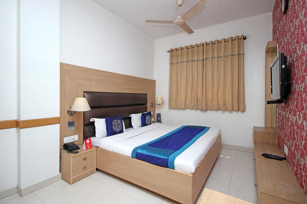 Hotel Arina Inn New Delhi Exterior photo